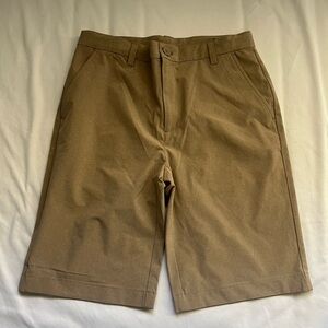 Vineyard Vines Boys Performance Shorts Size 18 never worn